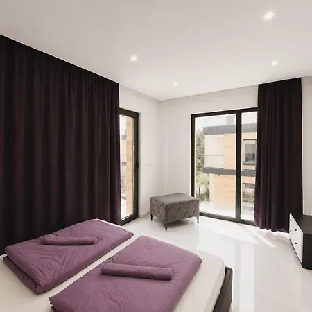 Dream Villa *