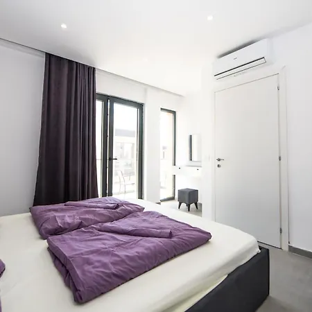 Dream Villa Golem (Tirana)