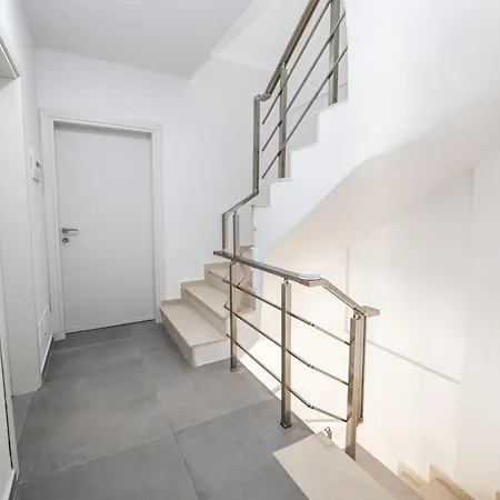 Villa Dream Golem (Tirana)