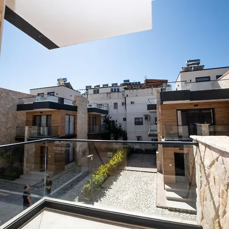 Villa Dream Golem (Tirana)