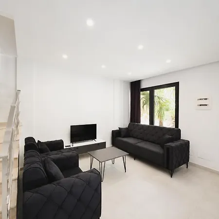 Dream Villa Golem (Tirana)